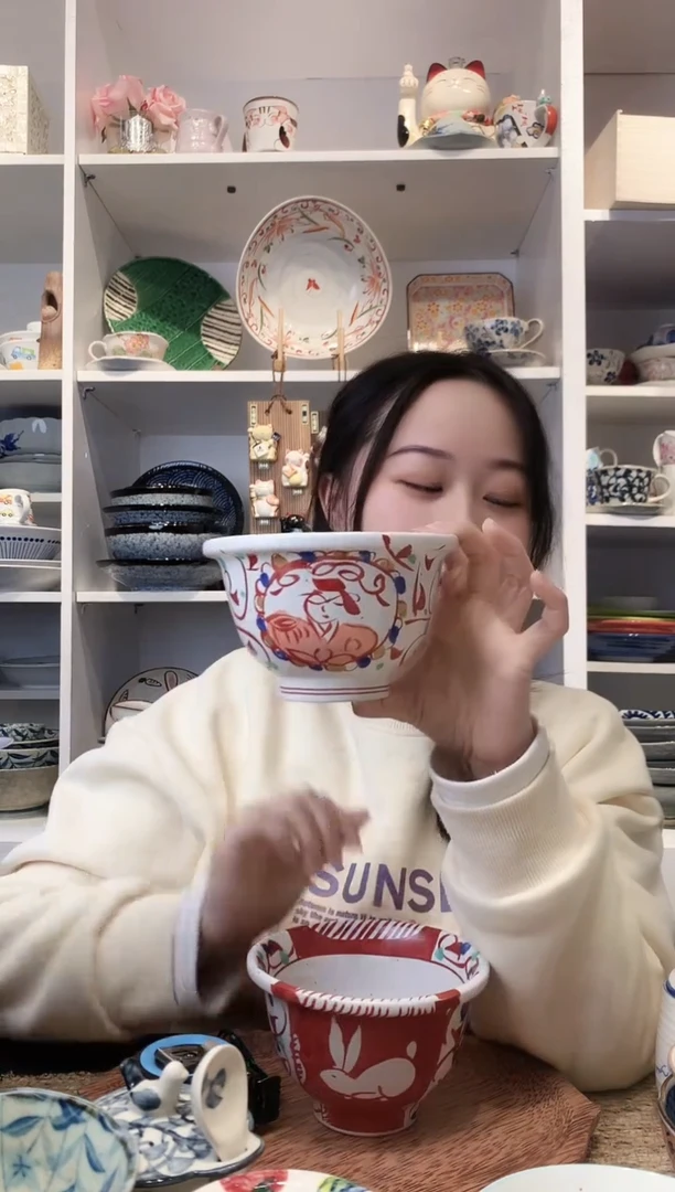 陶瓷濑户烧赤绘人物饭碗13cm