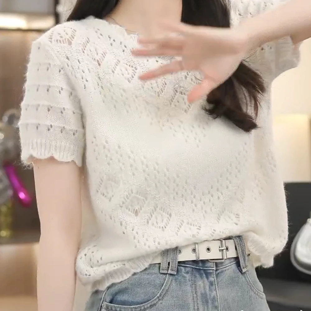 【风华正茂】2025新款重工时尚轻奢气质百搭圆领镂空套头短袖毛衣女