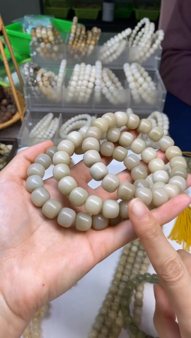 吊坠菩提根/象牙果菩提根原生态干磨卡13老型桶珠灰绿手串一条02