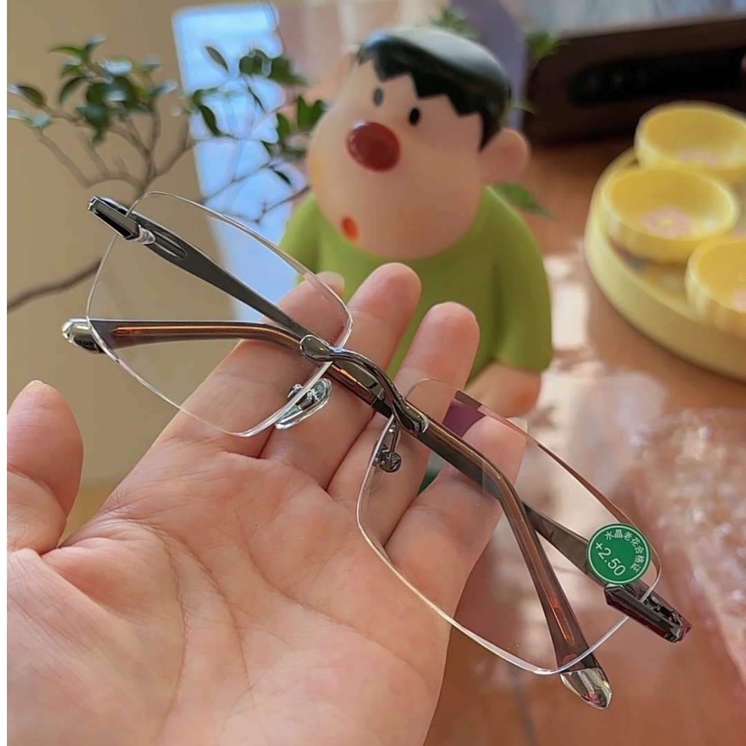 白水晶老花镜清凉润目，高清晰高清透男款女款无边框石头眼镜