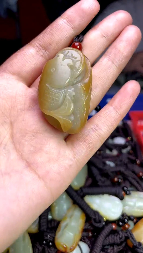 未镶嵌和田玉挂件1