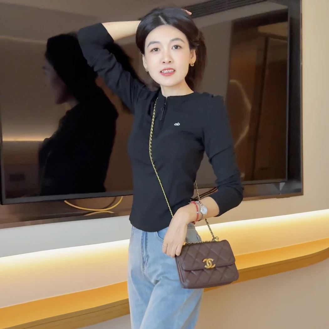 修身长袖t恤女外穿秋装2025字母刺绣半拉链上衣内搭短款显打底衫