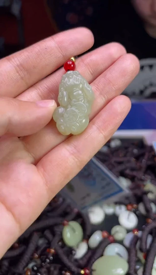 未镶嵌和田玉挂件1