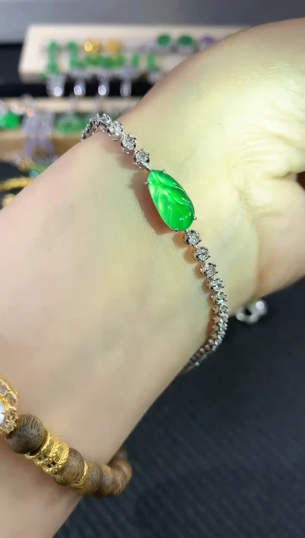 18K金镶嵌手链翡翠叶子|26800