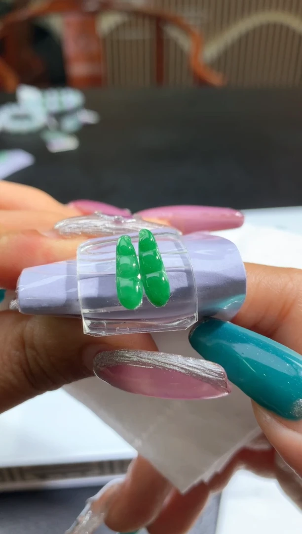 未镶嵌定制翡翠小***乐翡翠