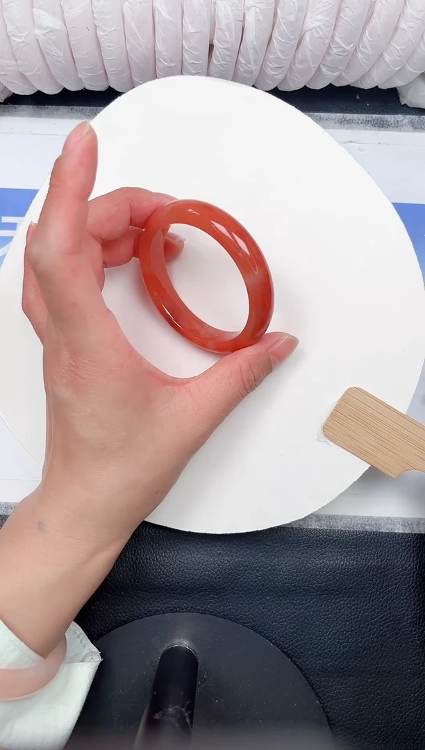 未镶嵌手镯石英质玉52-54