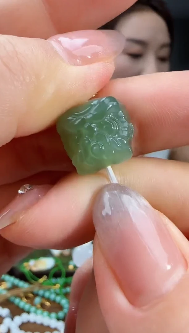 和田玉未镶嵌吊坠(不含链)1