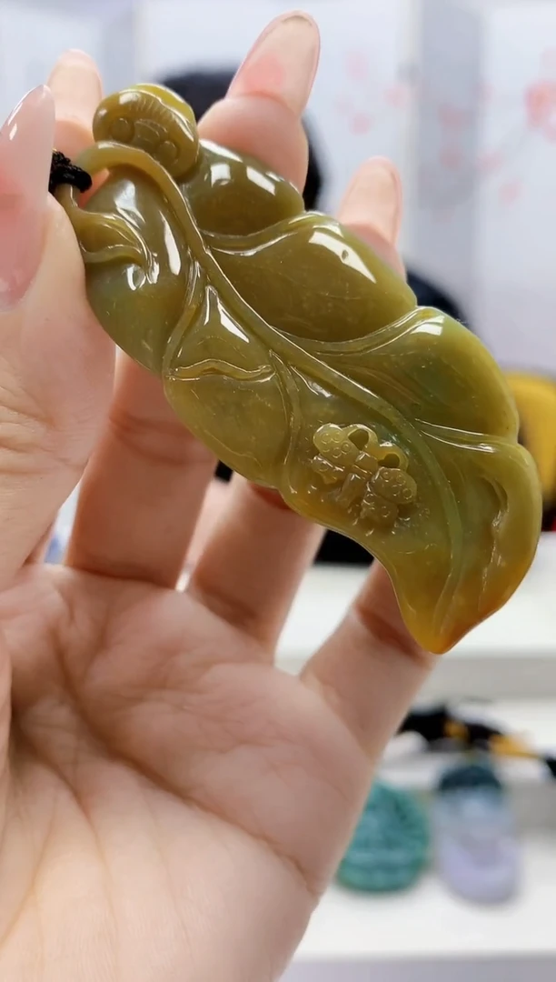 未镶嵌定制翡翠5060ty-毛货挂件65