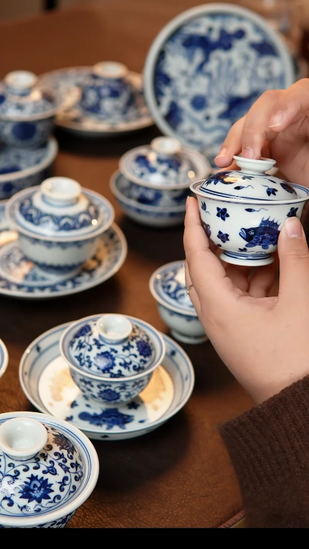 桃花满鳜两才盖碗