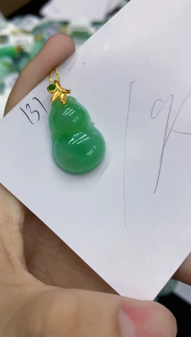 翡翠未镶嵌颈饰111111111111