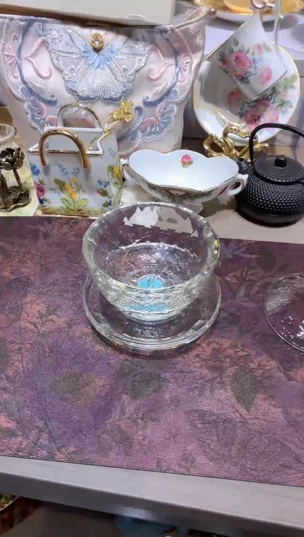 摆件娜娜中古瓷器如图所示106