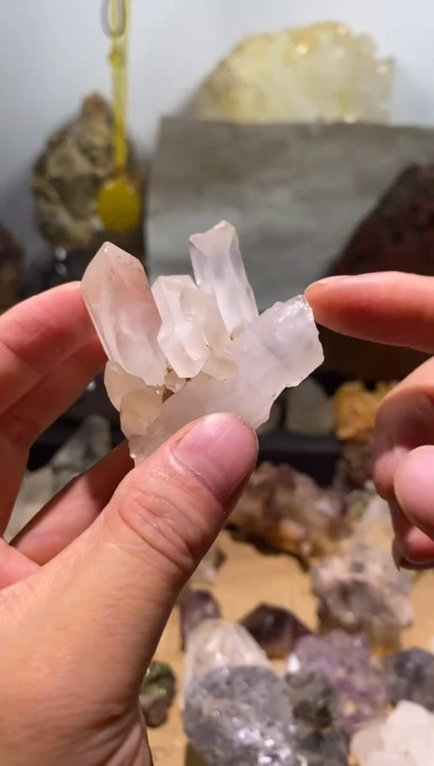 水晶珠宝半成品未镶嵌14号55g晶簇