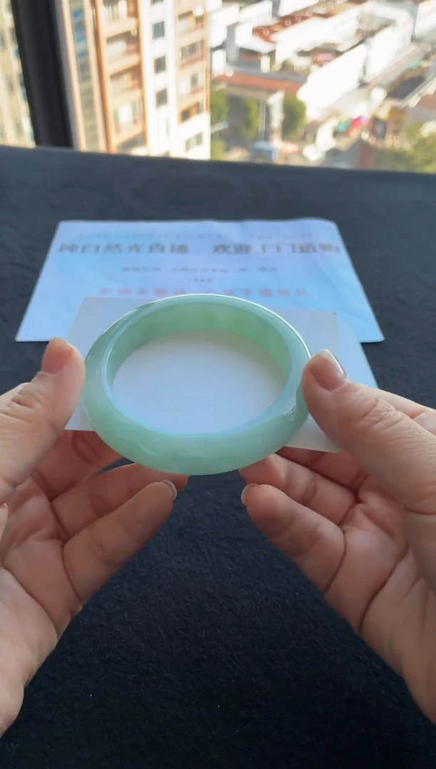 未镶嵌手镯翡翠买断价XW23018484