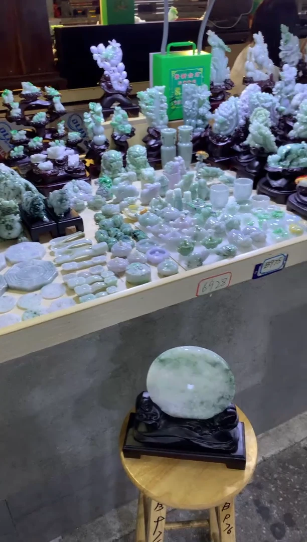 翡翠摆件未镶嵌翡翠摆件