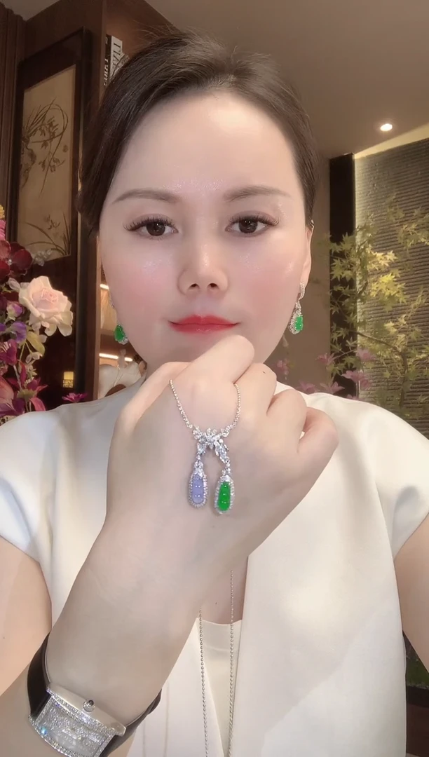 套链18K金镶嵌翡翠A46