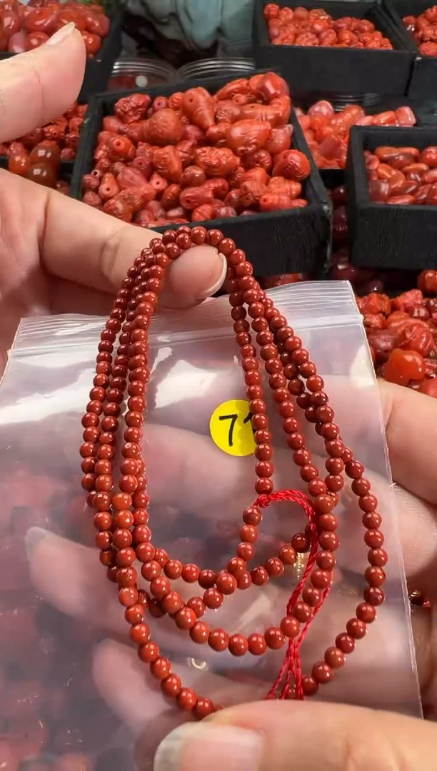 南红玛瑙未镶嵌颈饰1