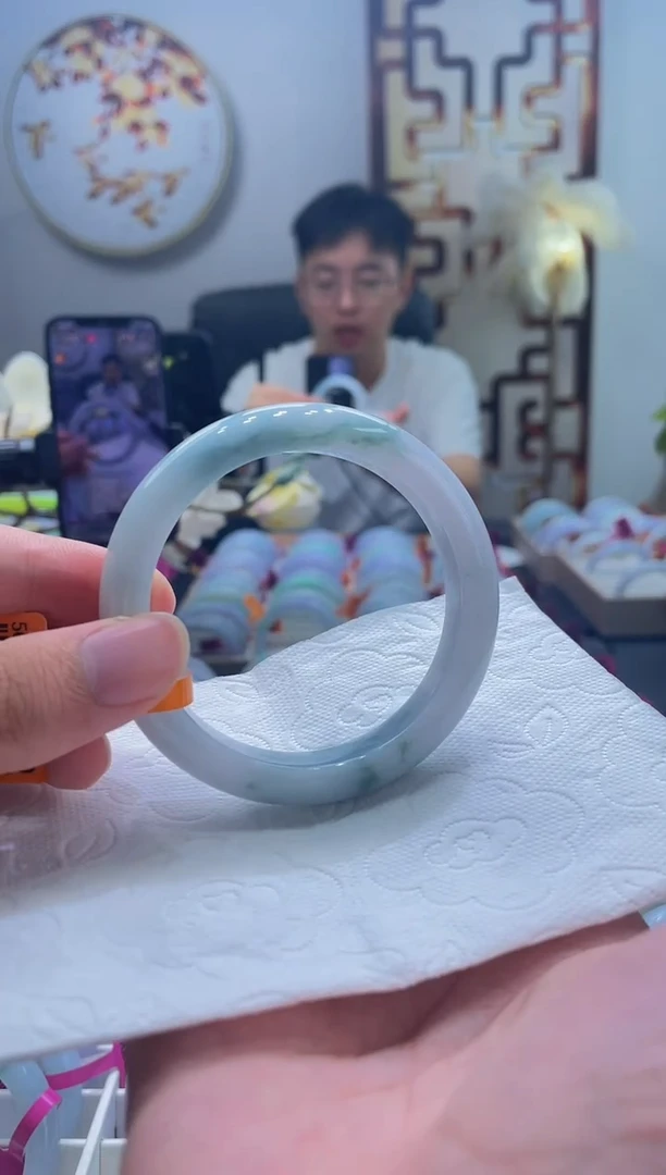 翡翠手镯未镶嵌121-56