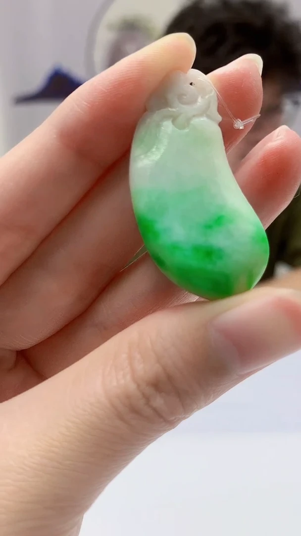 【闪购商品】定制翡翠未镶嵌4688zm-毛货挂件20瓜