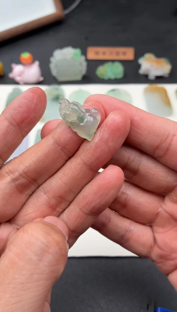 未镶嵌定制翡翠翡翠