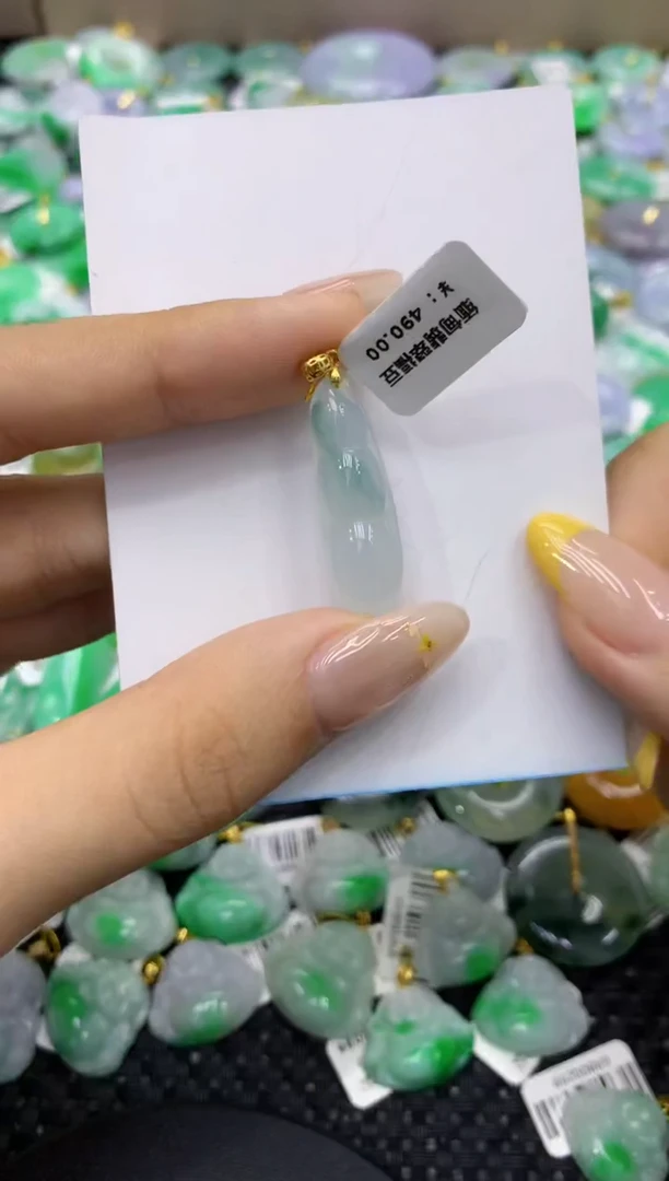颈饰未镶嵌翡翠天然缅甸翡翠A货