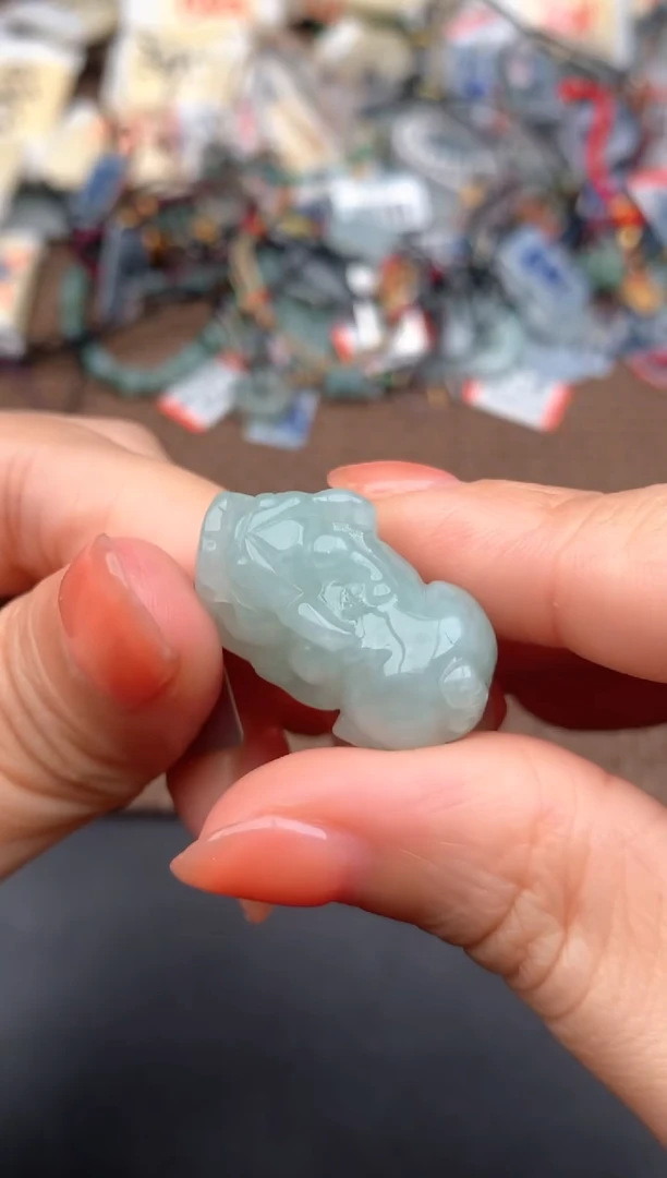 未镶嵌挂件翡翠1