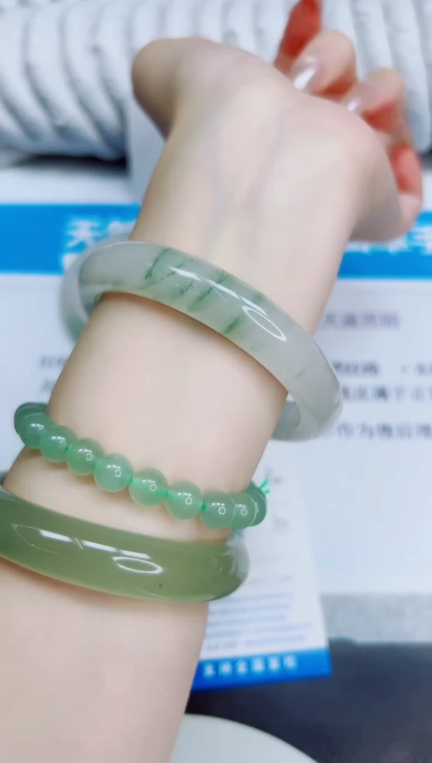 未镶嵌手镯石英质玉90/60