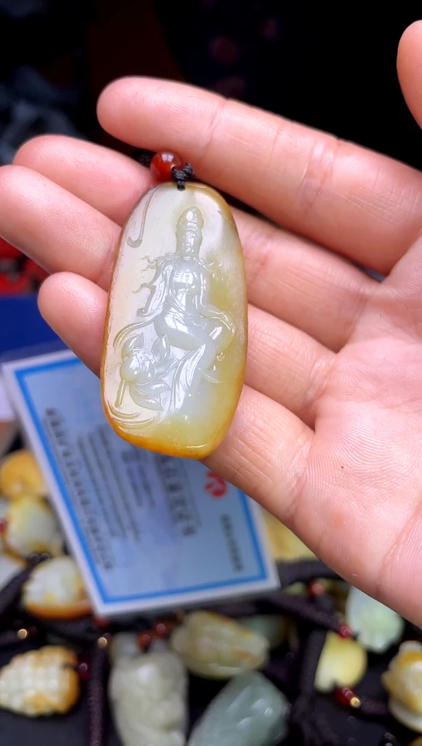 和田玉未镶嵌颈饰1