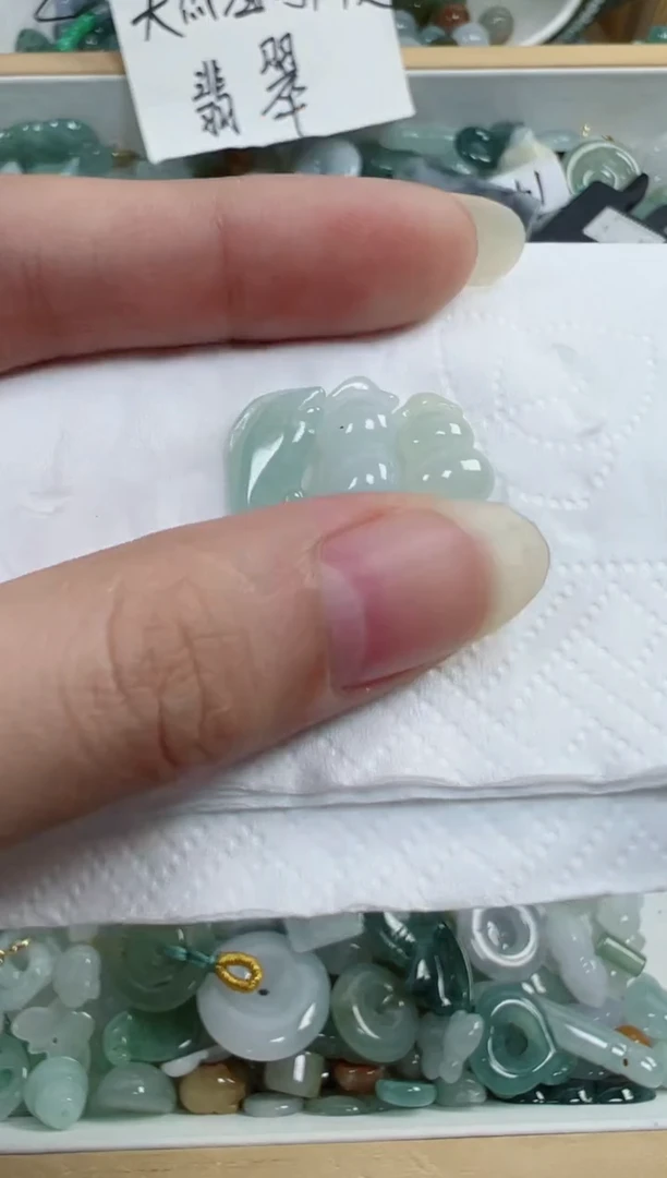 裸石翡翠102号，A货翡翠