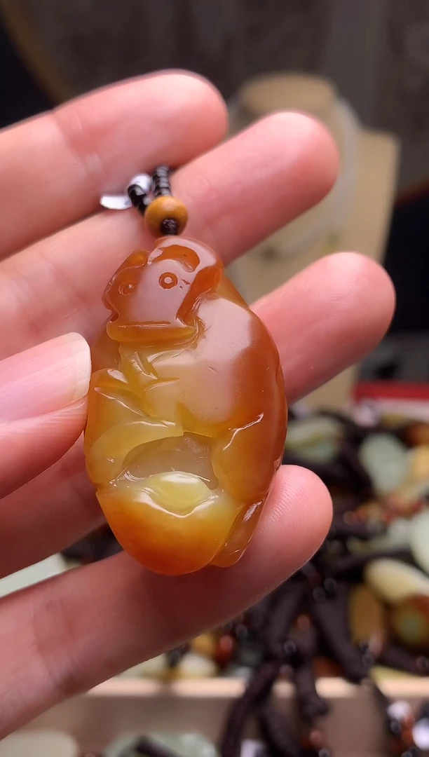 颈饰未镶嵌和田玉新疆料青海料清水和田玉吊坠