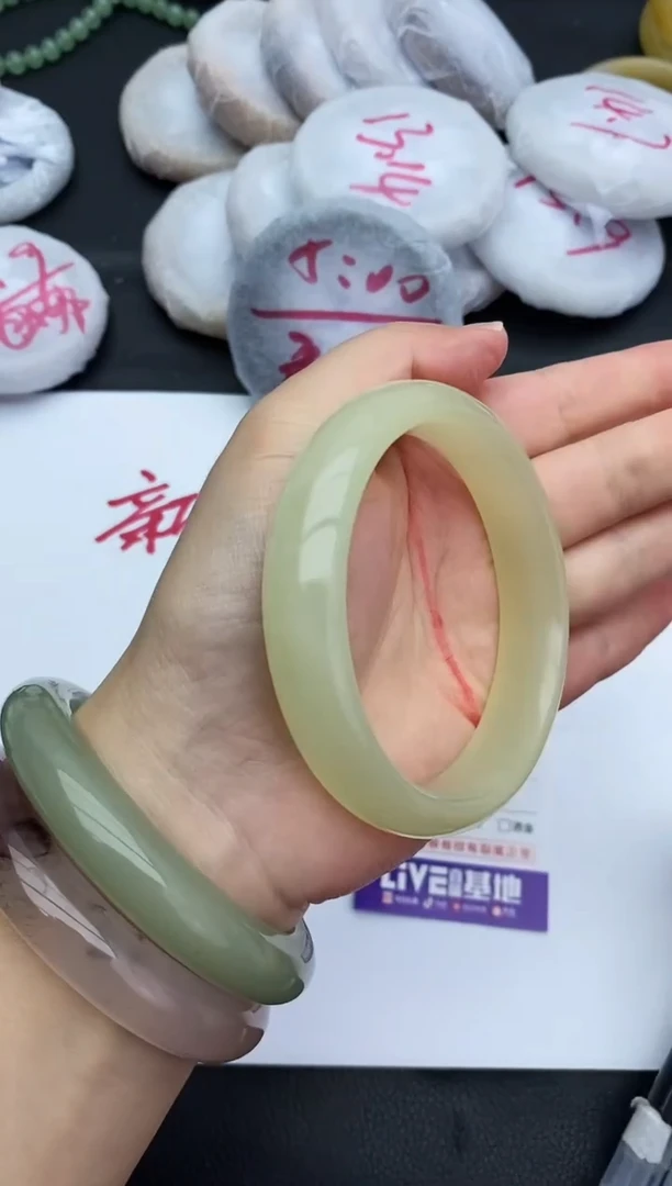 未镶嵌手镯石英质玉123+61/62