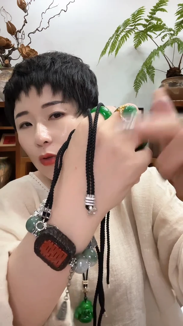 翡翠合金吊坠(赠链)378