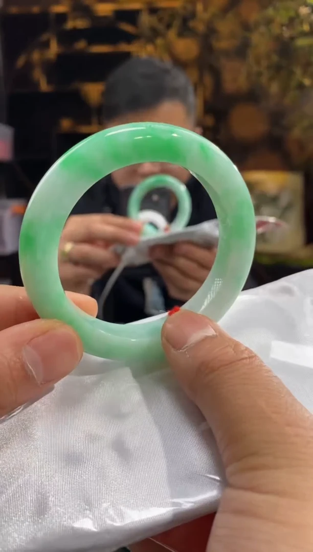 【闪购商品】翡翠手镯未镶嵌90064-天然翡翠a货56.5圈口