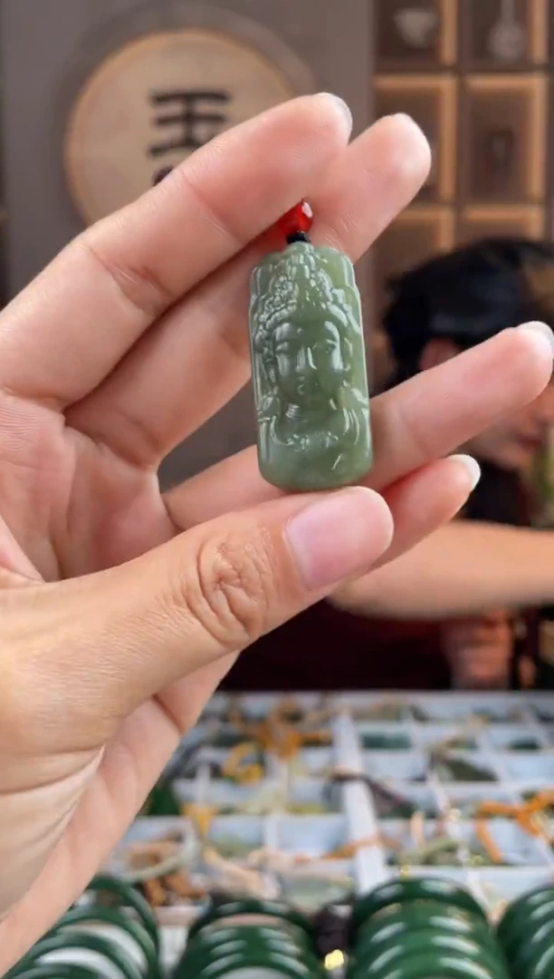 颈饰未镶嵌和田玉拍一发一，拍一发一