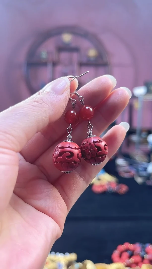 非遗 雕漆花卉珠耳饰