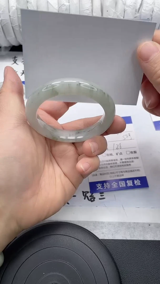 未镶嵌手镯石英质玉35-52/3