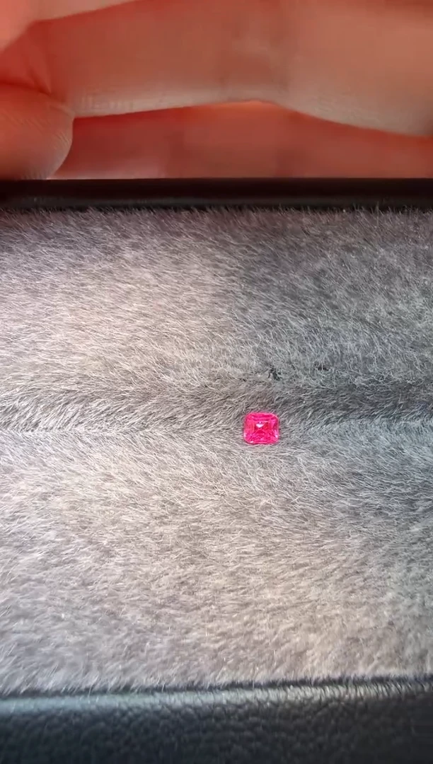 裸石尖晶石超级绝地武士0.1ct-A546-1p