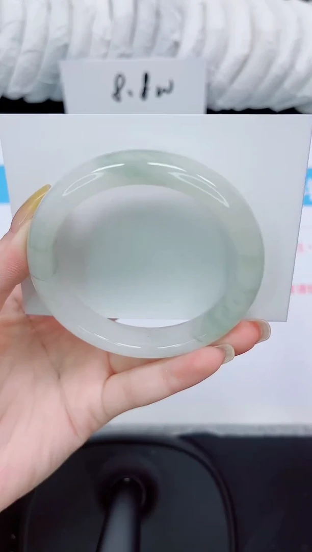 石英质玉手镯未镶嵌397