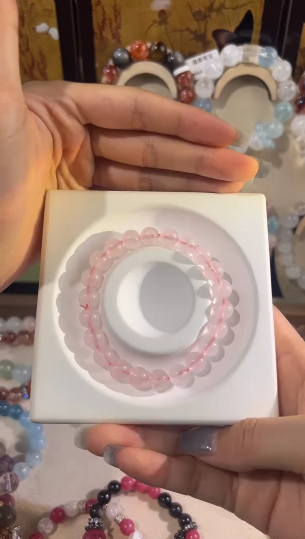 水晶手串未镶嵌粉水晶
