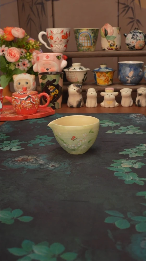 手绘  文心兰公道杯