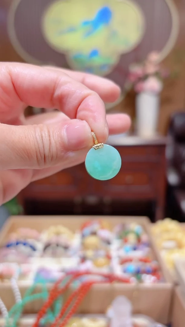 【闪购商品】翡翠颈饰18K金镶嵌无事牌