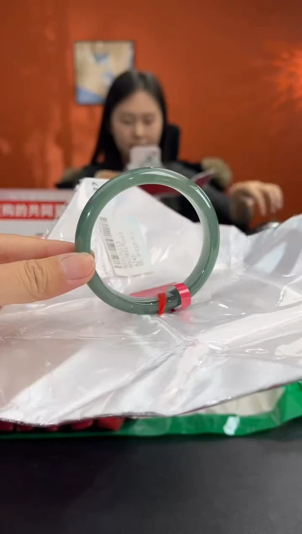 未镶嵌手镯翡翠1 56