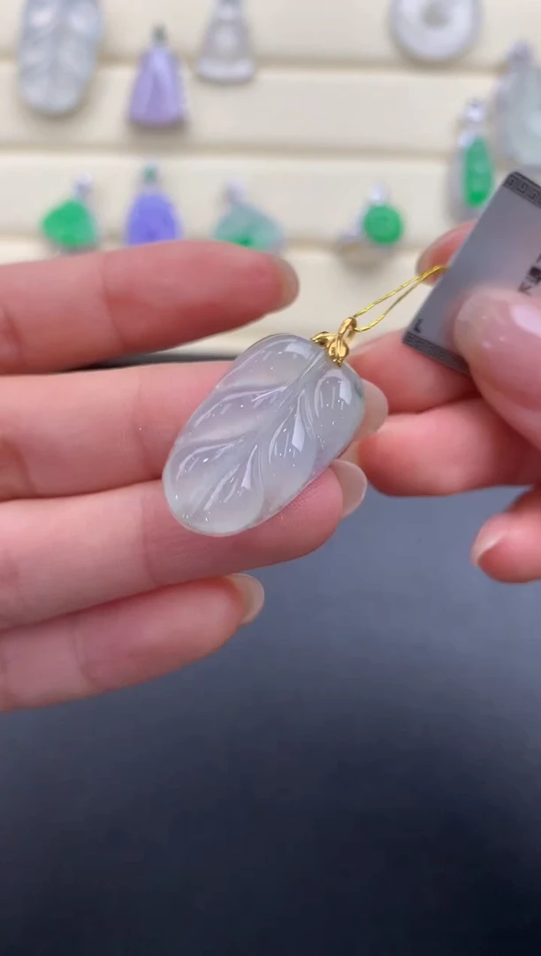 【闪购商品】翡翠颈饰18K金镶嵌Q872