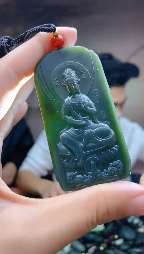 颈饰未镶嵌和田玉1