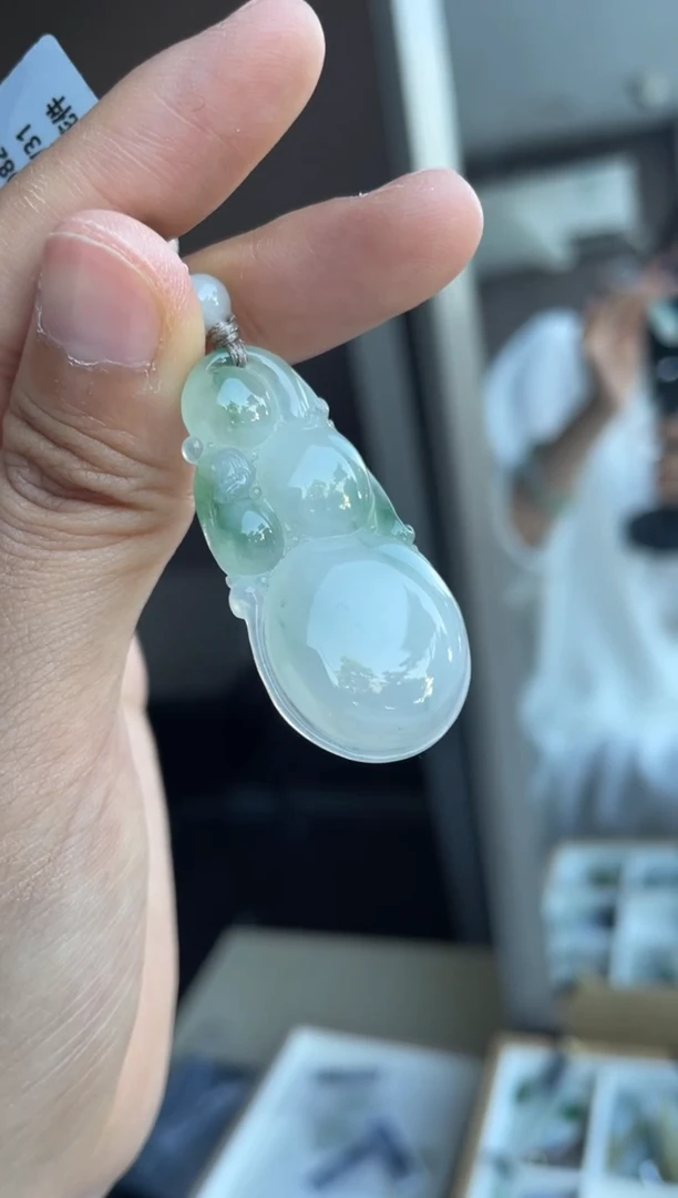 吊坠(不含链)未镶嵌翡翠天然缅甸A货翡翠
