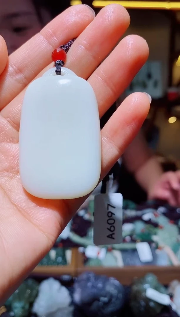 颈饰未镶嵌和田玉01