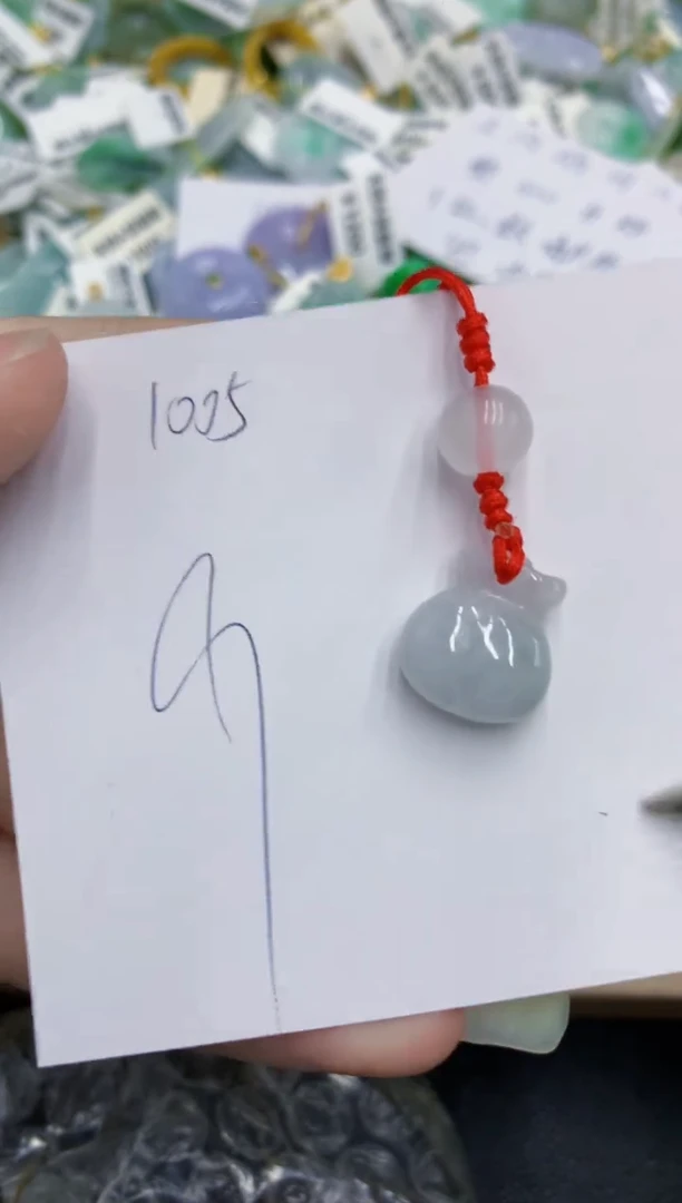 颈饰未镶嵌翡翠 翡翠