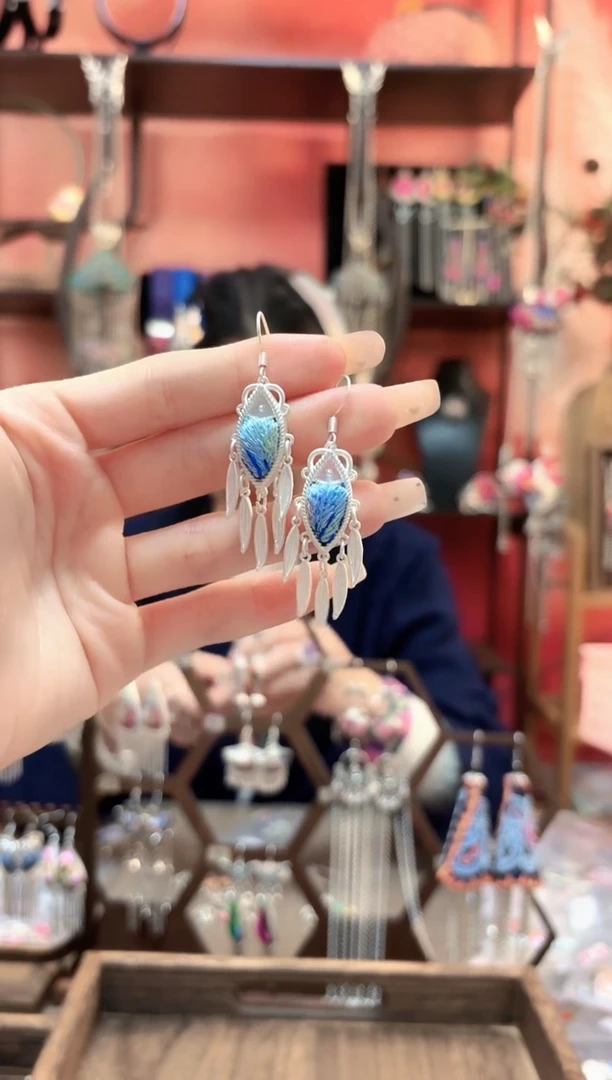 织绣?***~云织谣民族风精美饰品 220