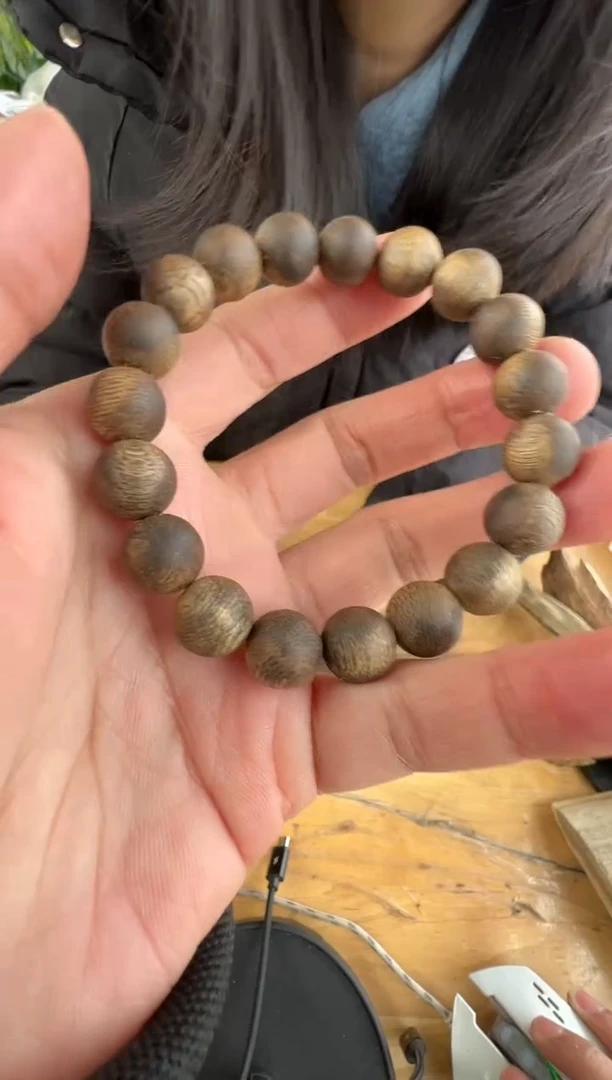 沉香手串乌身沉水1.0圆珠单圈多样性发一