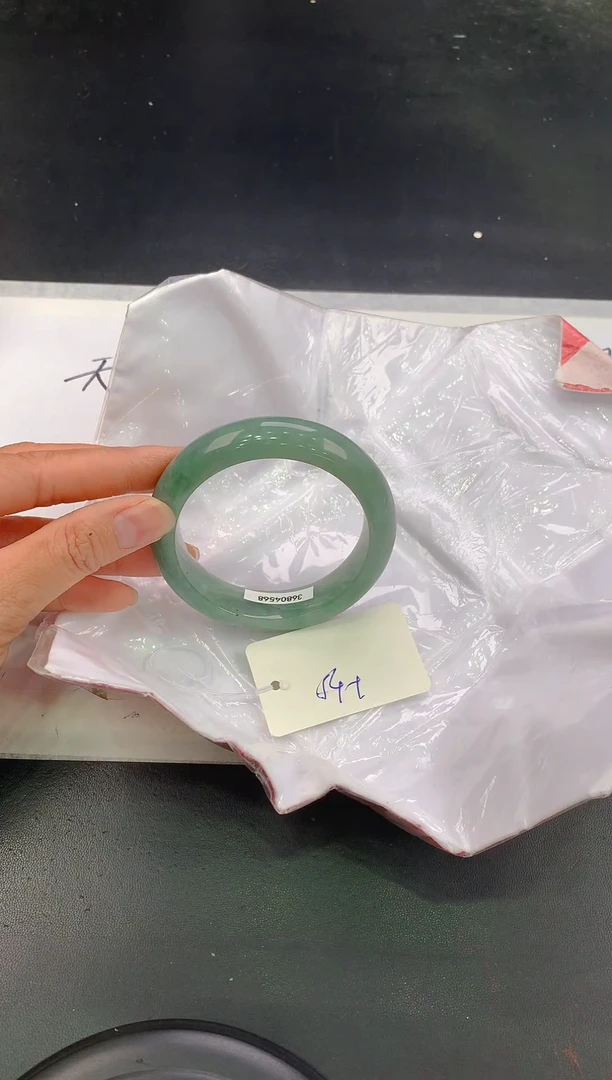 翡翠手镯未镶嵌102