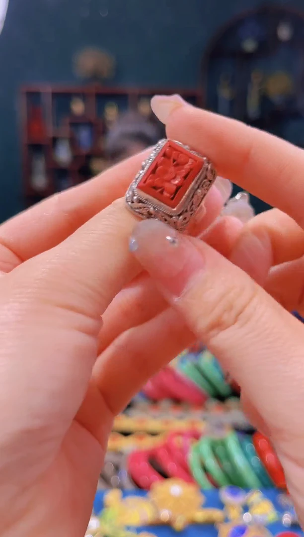 非遗花丝镶嵌戒指漆